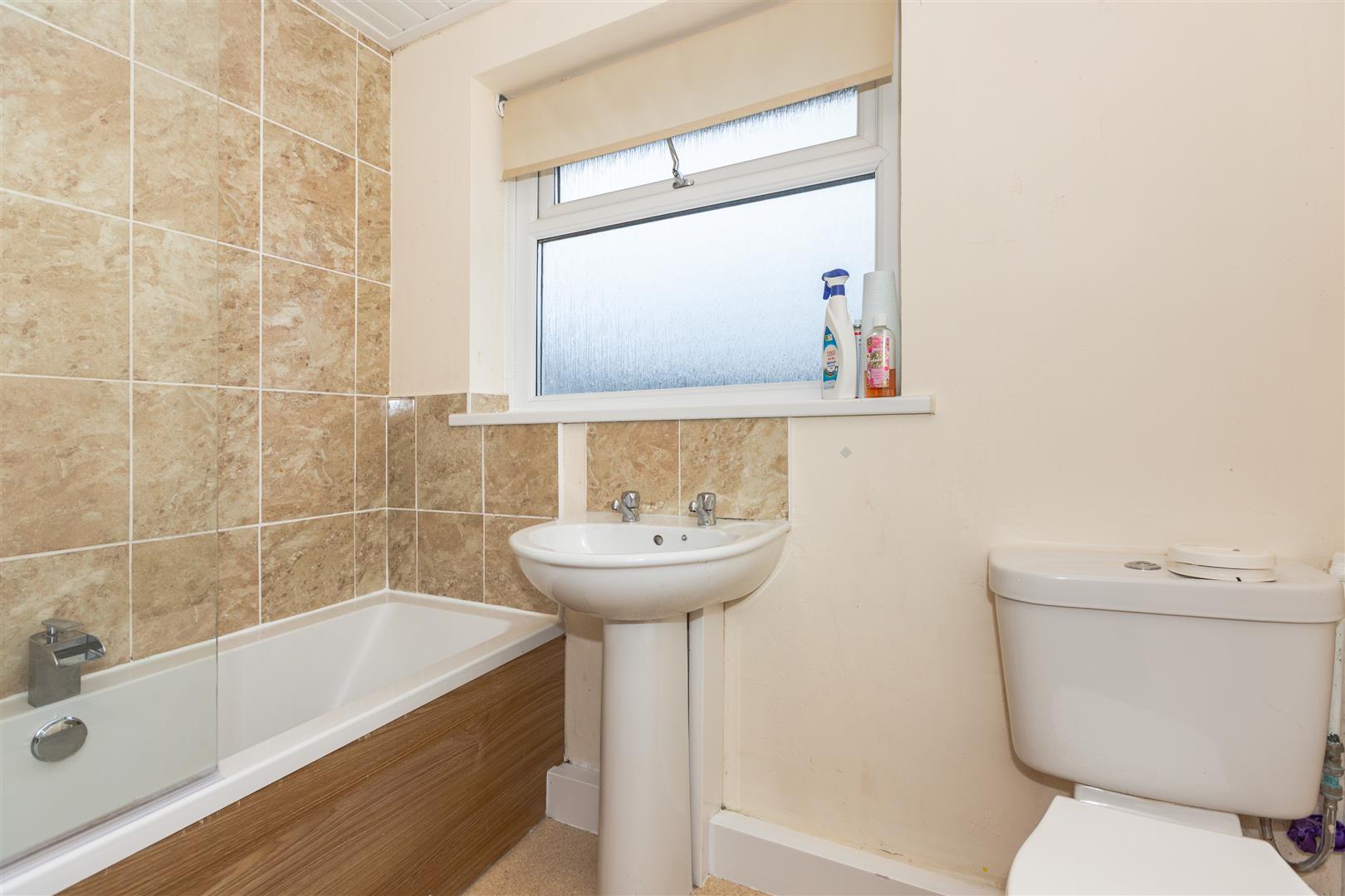 Lon Catwg, Gellinudd, Pontardawe, Swansea, SA8 3DU